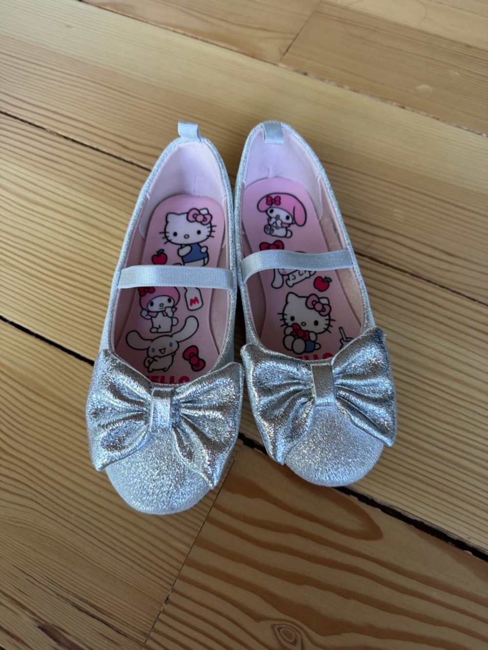 H&M Silver Glitter Bow Mary Jane Shoes with Pink Character Insole